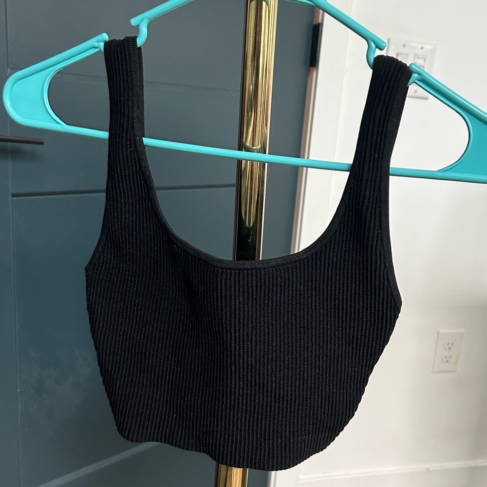 Aritzia Babaton Black Sculpt Knit Squareneck Cropped Tank